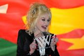 atsakymas nagai,Dolly Parton,apdovanojimas